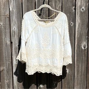 Democracy cream bell sleeve size XS
